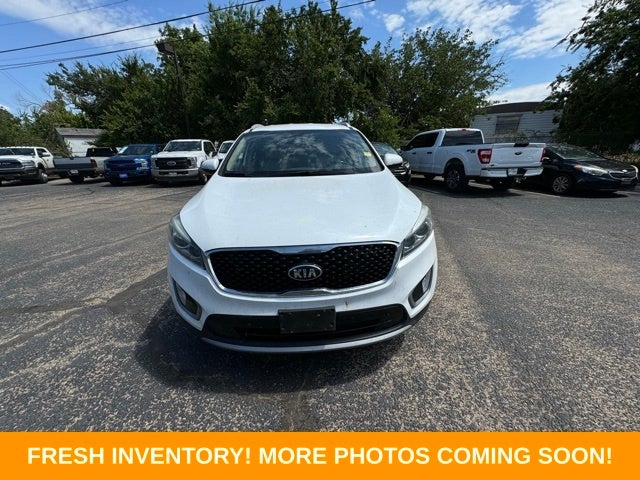 Used 2017 Kia Sorento EX with VIN 5XYPH4A10HG277713 for sale in Abilene, TX